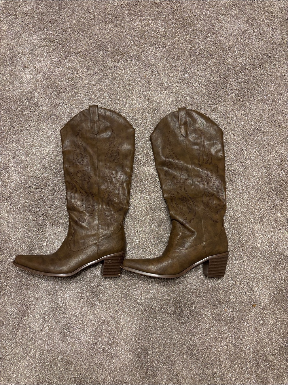Classic Brown Mid-Heel Western Boots for Women